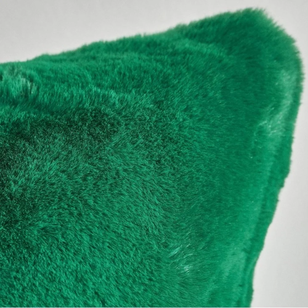 Sophie Pillow faux fur green